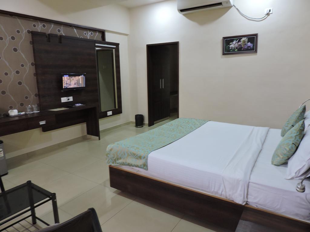Hotel Sangam Regency Ratnagiri Ruang foto
